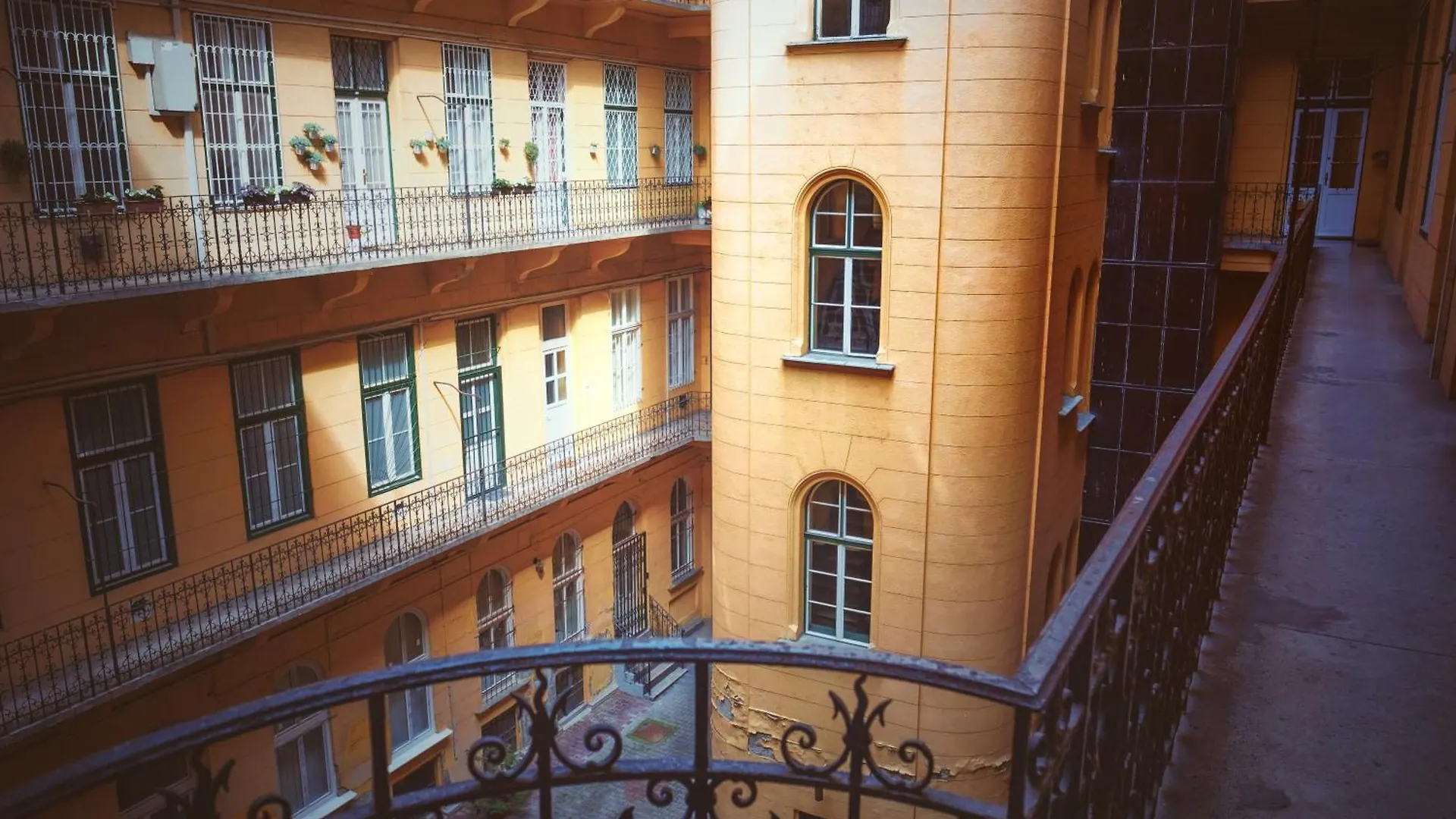Jozsef Krt 3 Apartment - Near Corvin Budapeszt 0*,  Węgry