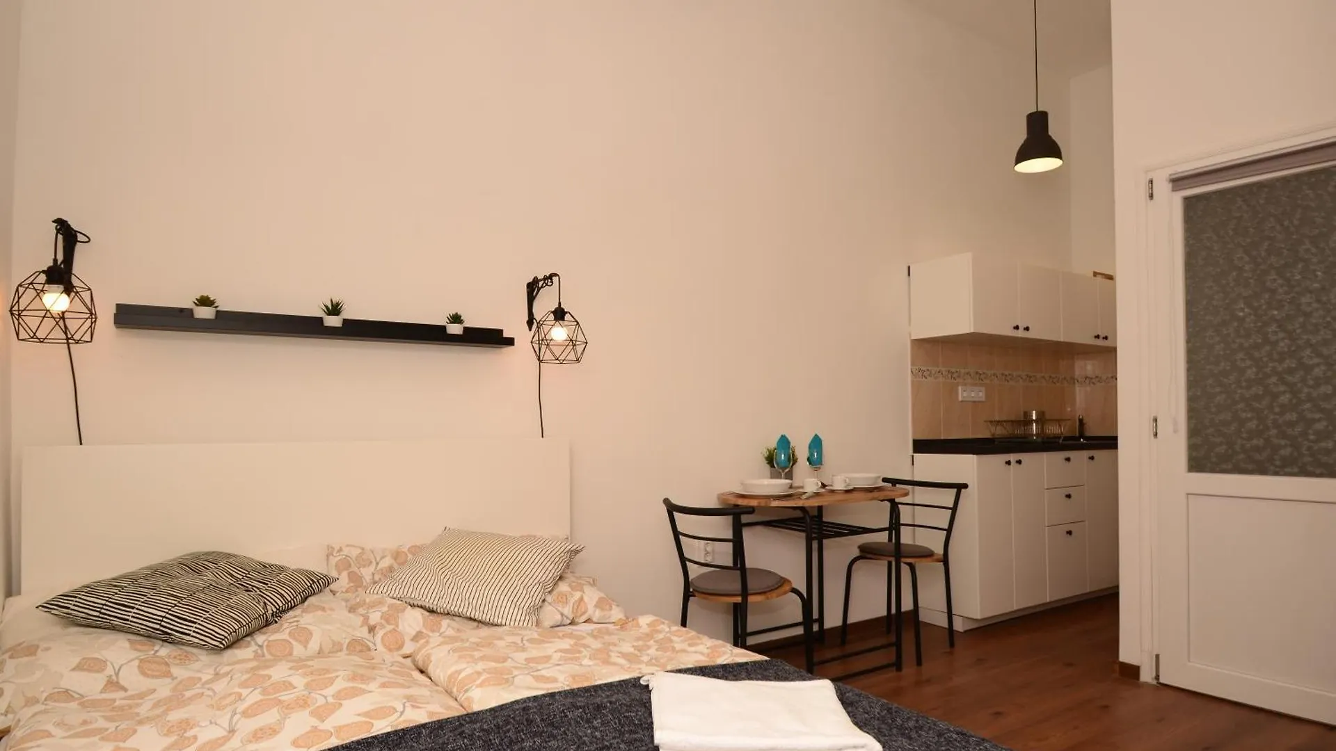 Jozsef Krt 3 Apartment - Near Corvin Budapeszt